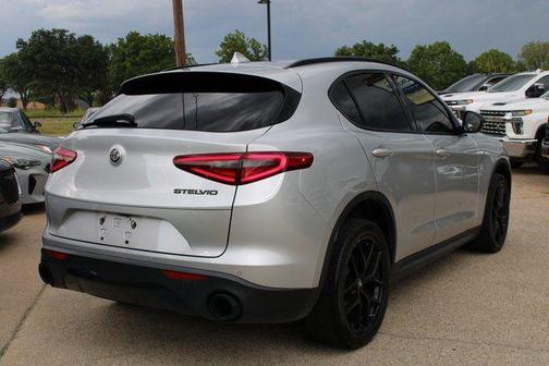 2019 Alfa Romeo Stelvio Base