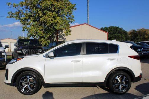 2022 Kia Sportage LX