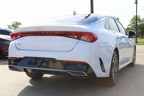 2022 Kia K5 LXS