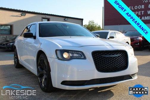 2020 Chrysler 300 Touring