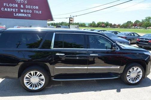 2018 Cadillac Escalade ESV Luxury