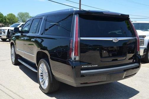 2018 Cadillac Escalade ESV Luxury