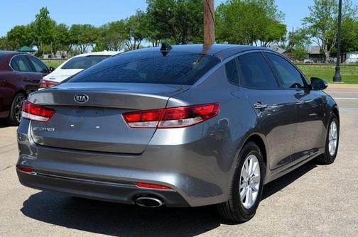 2017 Kia Optima LX