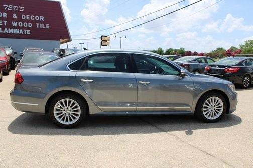 2017 Volkswagen Passat 1.8T SE