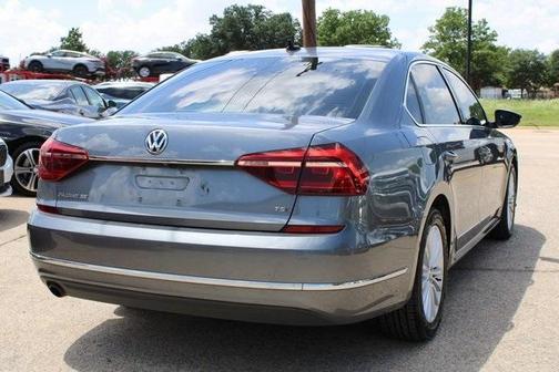 2017 Volkswagen Passat 1.8T SE