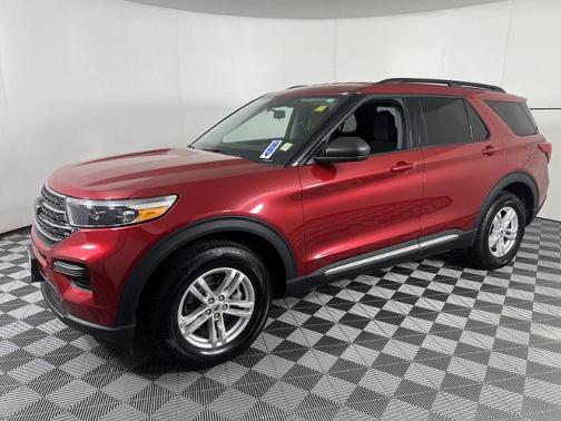 RAPID RED MET TINTED CC 2022 Ford Explorer XLT