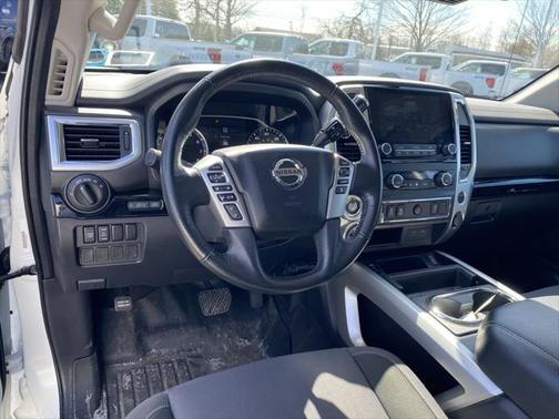 2020 Nissan Titan SV
