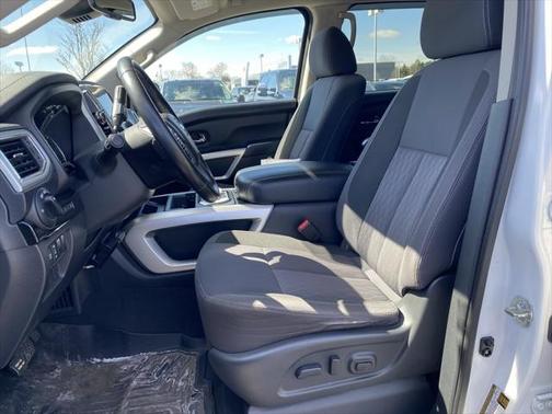 2020 Nissan Titan SV