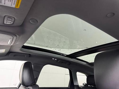 PRISTINE WHITE MET 3C 2022 Lincoln Corsair RESERVE