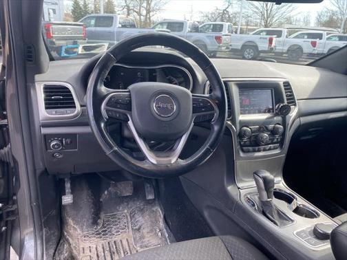 2020 Jeep Grand Cherokee Laredo
