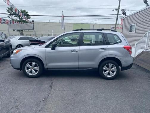 2015 Subaru Forester 2.5i