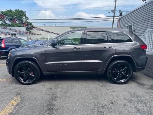 Photo 5 of 32 of 2015 Jeep Grand Cherokee Altitude