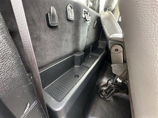 2017 RAM 2500 Tradesman Regular Cab 4x4 8' Box