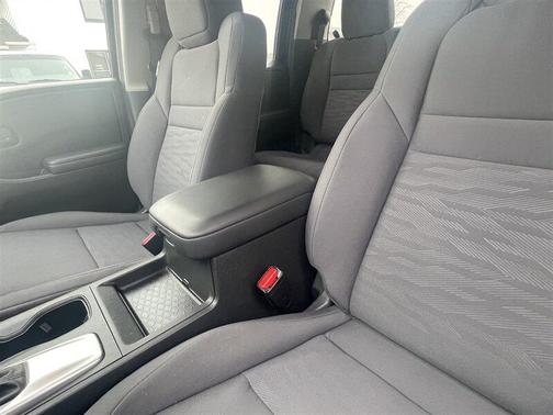 2024 Nissan Frontier S