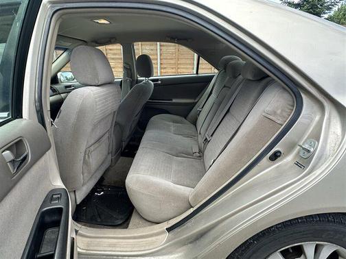 Lunar Mist Metallic 2005 Toyota Camry LE V6