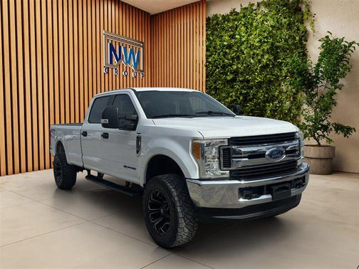 Oxford White 2017 Ford F-350 XL