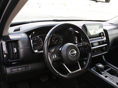 2022 Nissan Pathfinder SV 4WD