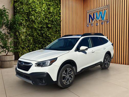 Crystal White Pearl 2022 Subaru Outback Limited