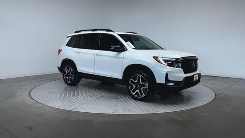 Platinum White Pearl 2022 Honda Passport AWD Elite