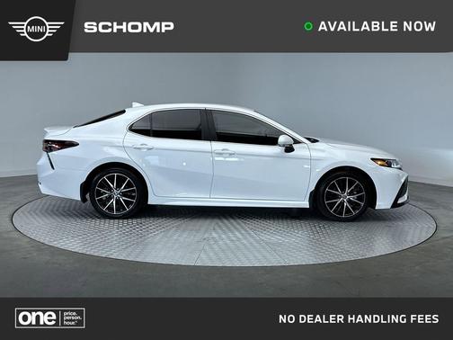 Ice Cap 2024 Toyota Camry SE