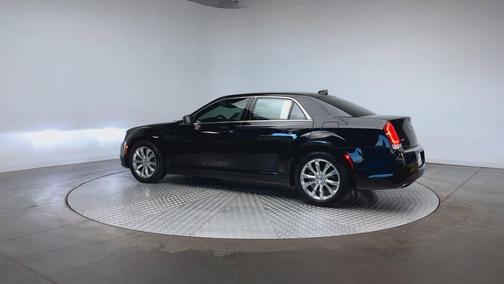 2017 Chrysler 300 Limited