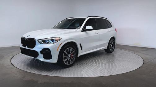 Mineral White Metallic 2023 BMW X5 M50i