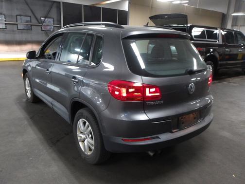 2016 Volkswagen Tiguan S