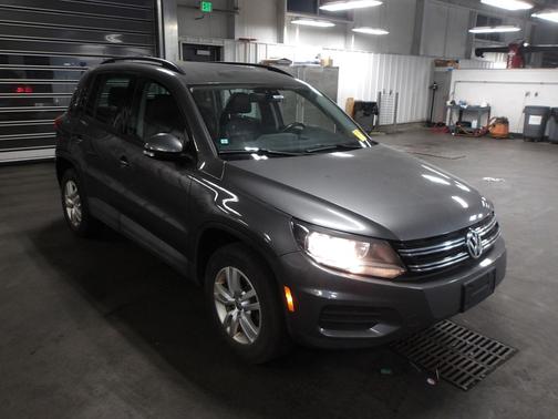 2016 Volkswagen Tiguan S