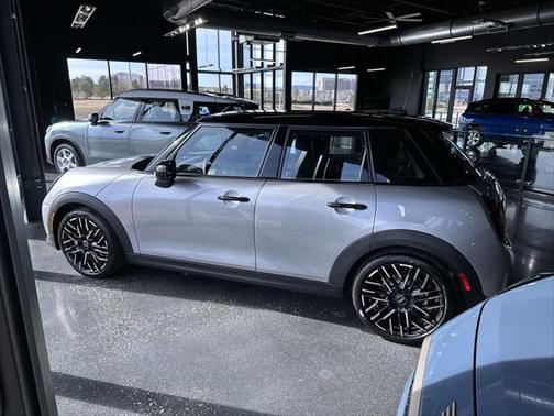 2025 MINI Hardtop Cooper