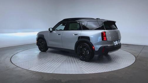 Melting Silver III Metallic 2026 MINI Countryman Cooper S ALL4