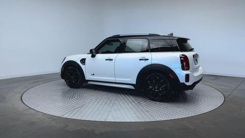 Nanuq White Metallic 2024 MINI Countryman Cooper S ALL4