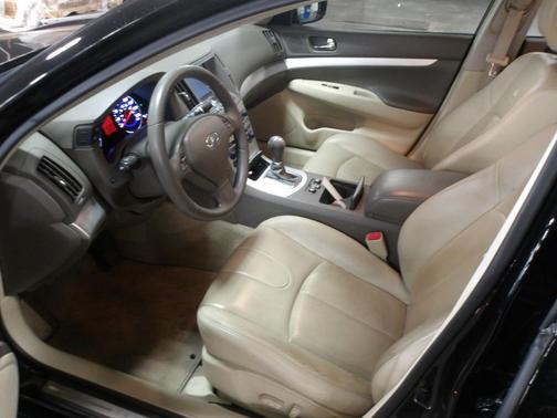 2009 INFINITI G37x Base