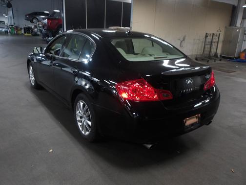 2009 INFINITI G37x Base