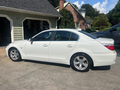 2008 BMW 528 528i