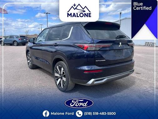 Blue 2025 Mitsubishi Outlander SE