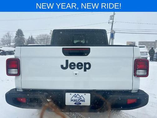 2023 Jeep Gladiator SPORT