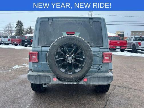 2024 Jeep Wrangler SAHARA