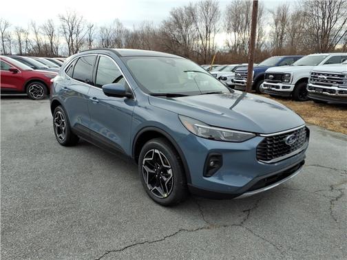 2026 Ford Escape Platinum