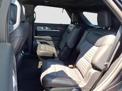 Agate Black Metallic 2026 Ford Explorer ST-Line