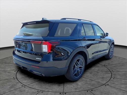 Agate Black Metallic 2026 Ford Explorer ST-Line