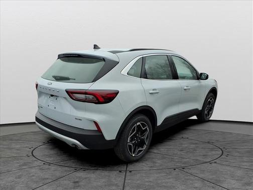 2026 Ford Escape Platinum