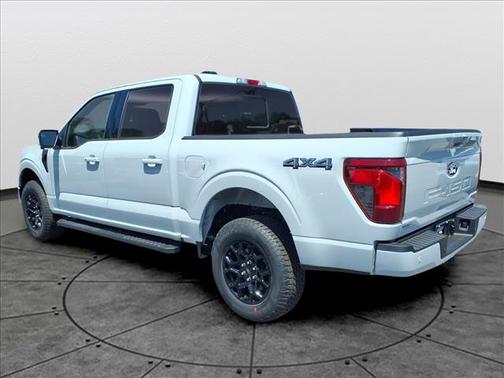 Avalanche 2026 Ford F-150 XLT