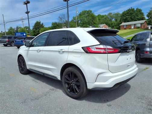 2022 Ford Edge ST Line