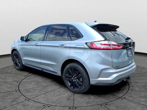 Iconic Silver Metallic 2024 Ford Edge ST Line