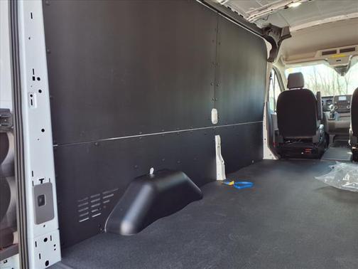 2025 Ford Transit-250 148 WB Medium Roof Cargo