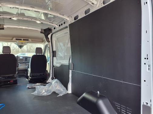 2025 Ford Transit-250 148 WB Medium Roof Cargo