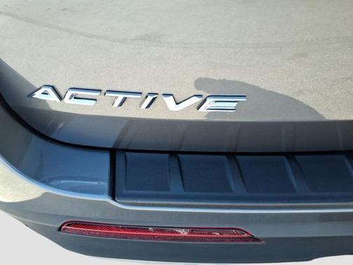 Carbonized Gray Metallic 2025 Ford Explorer Active