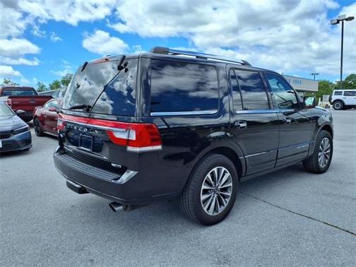 2015 Lincoln Navigator Base