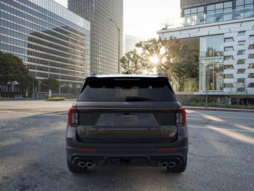 Agate Black Metallic 2026 Ford Explorer ST