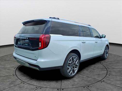 Space Silver 2026 Ford Expedition Max Platinum